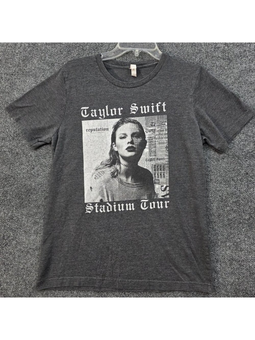 Taylor Swift Tee M Gray Grunge Edgy Gothic 2018 Reputation Tour Concert Merch